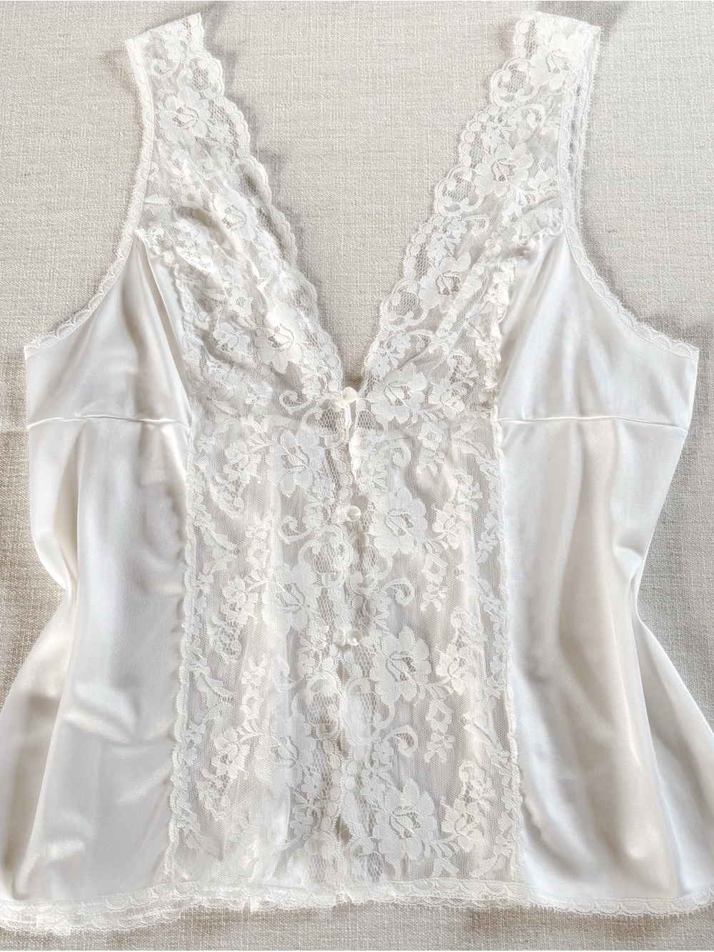 VTG Lace Button Tank Top - Picture 7 of 11